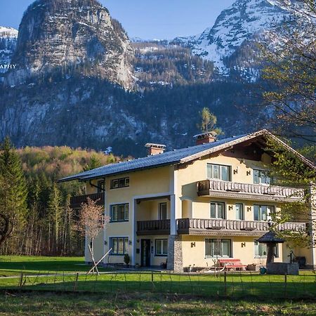 オーバートラウン ランドハウス リリー Bed & Breakfast エクステリア 写真